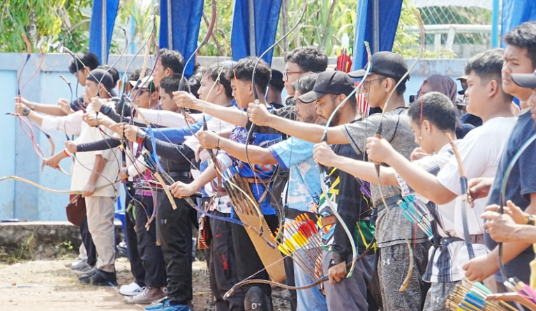 Dua Atlet Ummul Qura Stable Hidayatullah Balikpapan Raih Prestasi di Kejuaraan Panahan Regional