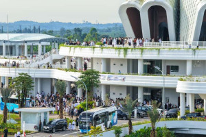 Pelaksanaan Salat Idulfitri perdana di Masjid Negara Ibu Kota Nusantara (IKN) pada 1 Syawal yang jatuh pada Sabtu, 21 Maret 2026 menjadi penanda dimulainya penyelenggaraan ibadah Hari Raya Idulfitri di masjid negara yang berada di kawasan IKN (Foto: Dok. Humas Otorita Ibu Kota Nusantara)