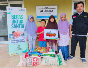 BMH Distribusikan Bantuan Konsumsi bagi Santri Penghafal Al-Qur’an di Kutai Timur