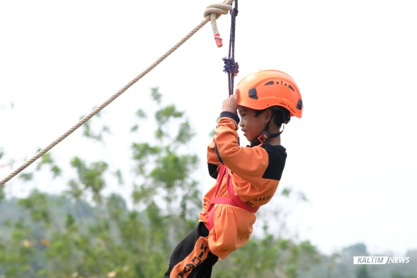 Outbound MI Ar-Riyadh Padukan Pembelajaran Karakter dan Kesadaran Lingkungan